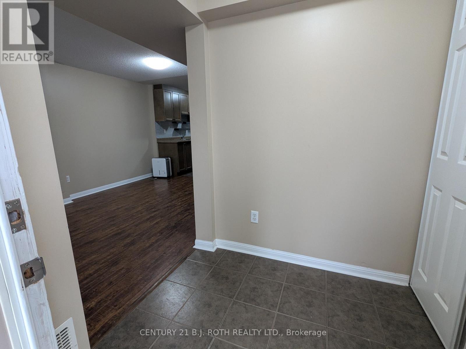 13 - 175 Stanley Street, Barrie, Ontario  L4M 0G2 - Photo 4 - S12185539