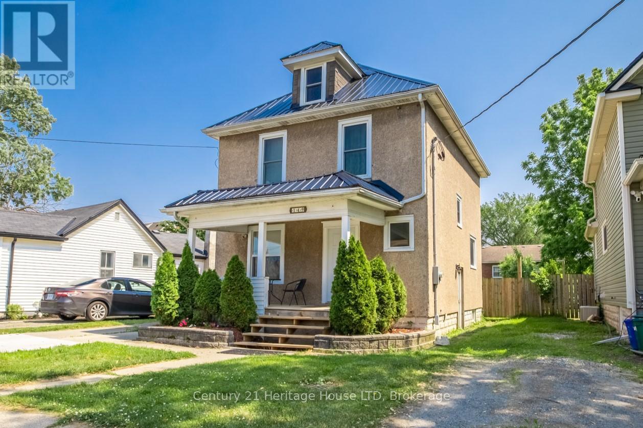 149 Bald Street, Welland (Broadway), Ontario  L3C 5C5 - Photo 1 - X12216493