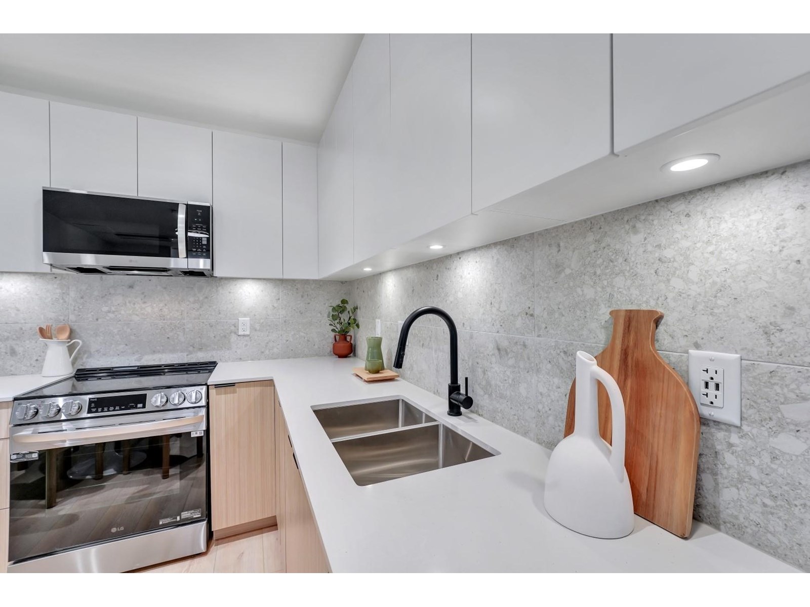 B301 5360 204th Street, Langley, British Columbia  V0V 0V0 - Photo 11 - R3014937
