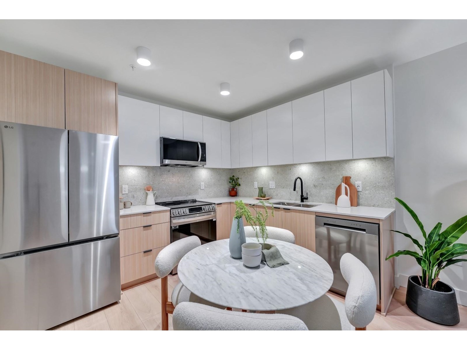B301 5360 204th Street, Langley, British Columbia  V0V 0V0 - Photo 6 - R3014937