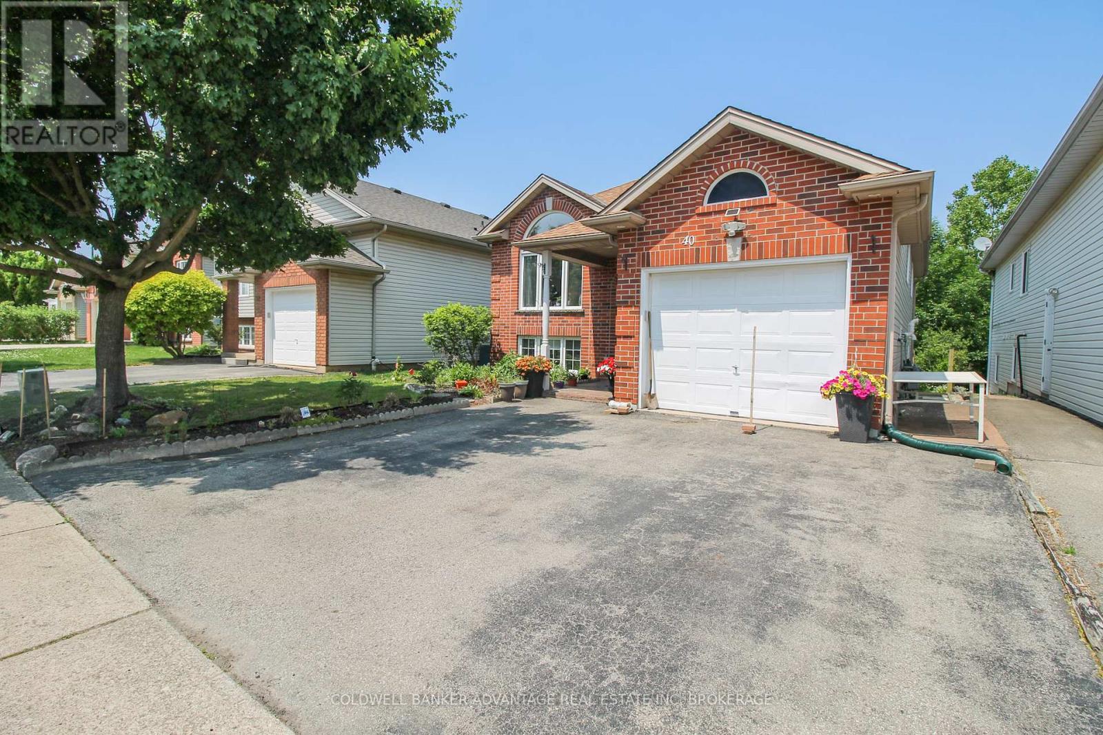 Property at 40 GRETEL DRIVE image 3