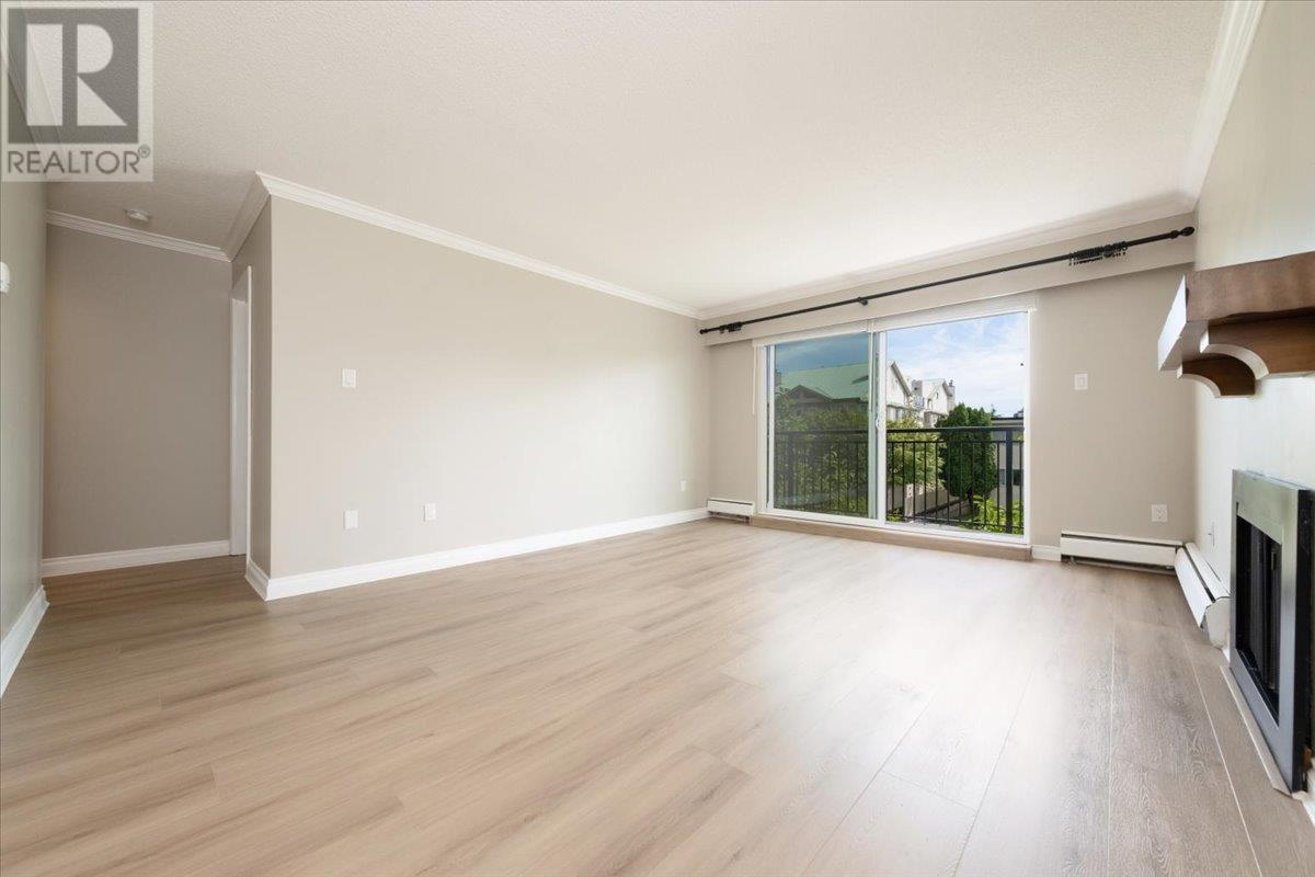 201 134 W 20th Street, North Vancouver, British Columbia  V7M 1Y4 - Photo 5 - R3014815
