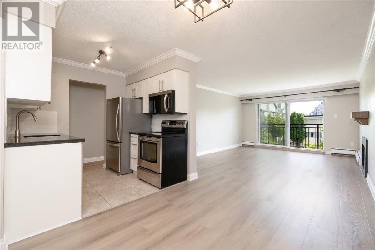 201 134 W 20th Street, North Vancouver, British Columbia  V7M 1Y4 - Photo 9 - R3014815