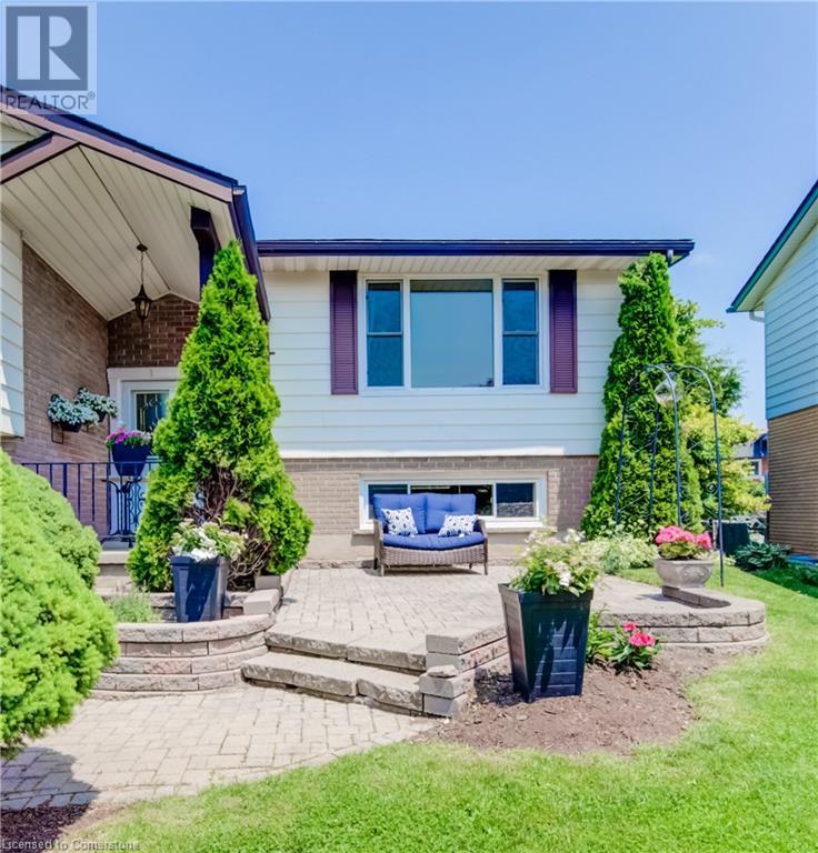 Property at 330 DALEVIEW Place image 5