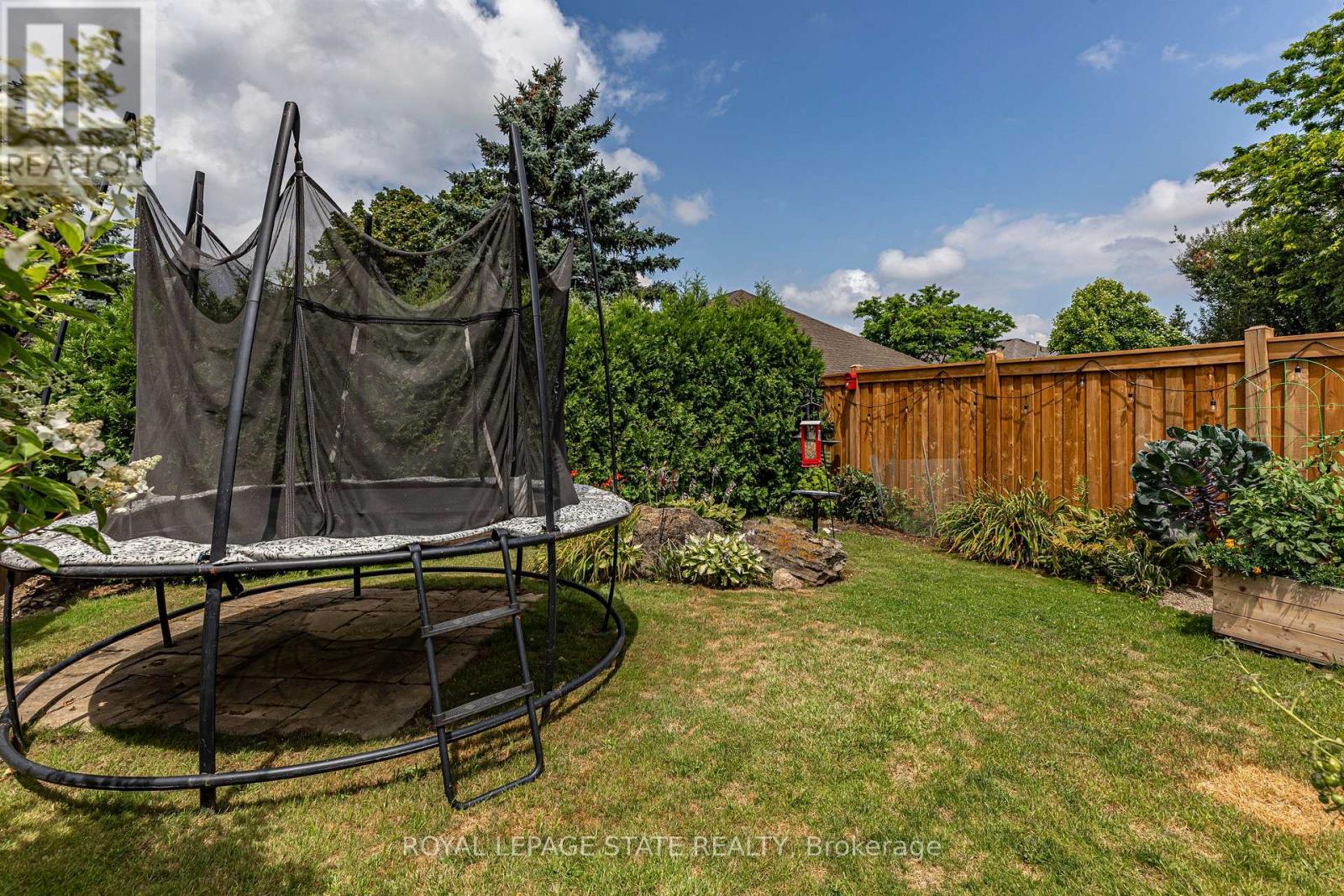 35 Banbury Drive, Hamilton, Ontario  L9K 1H8 - Photo 7 - X12032393