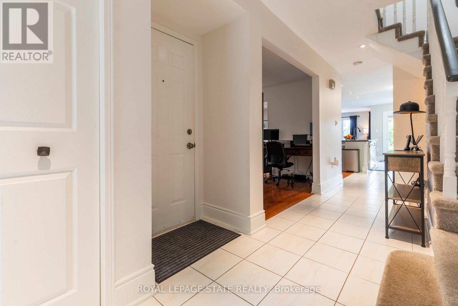 35 Banbury Drive, Hamilton, Ontario  L9K 1H8 - Photo 34 - X12032393