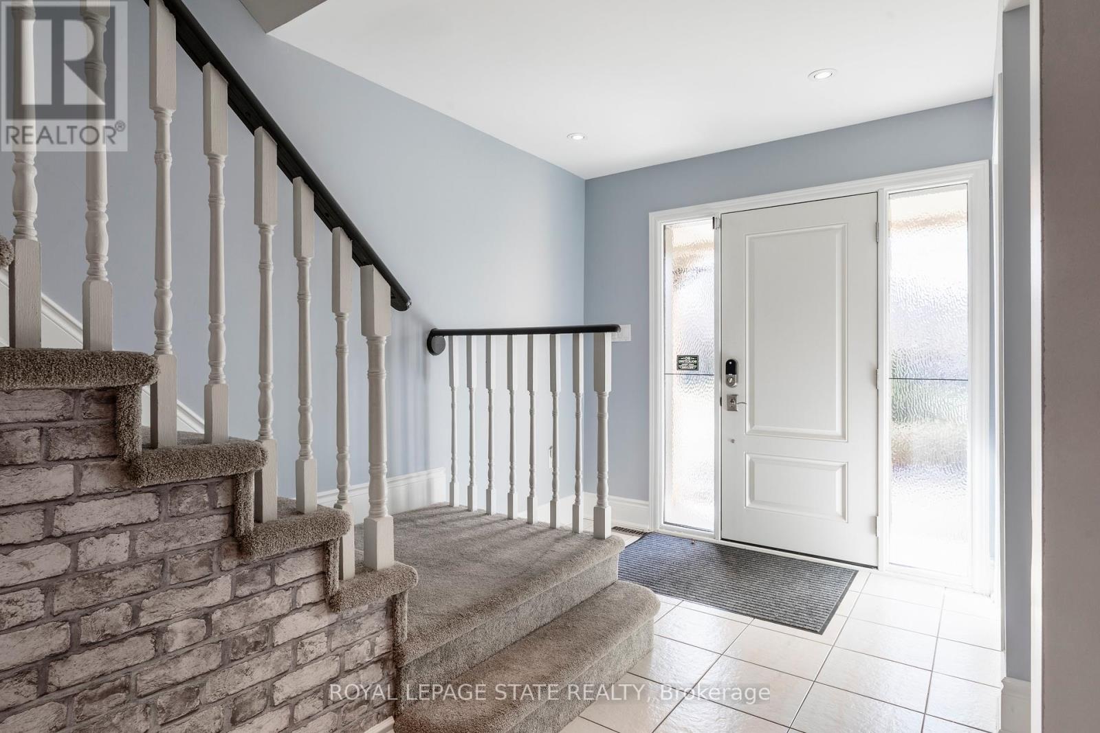 35 Banbury Drive, Hamilton, Ontario  L9K 1H8 - Photo 8 - X12032393