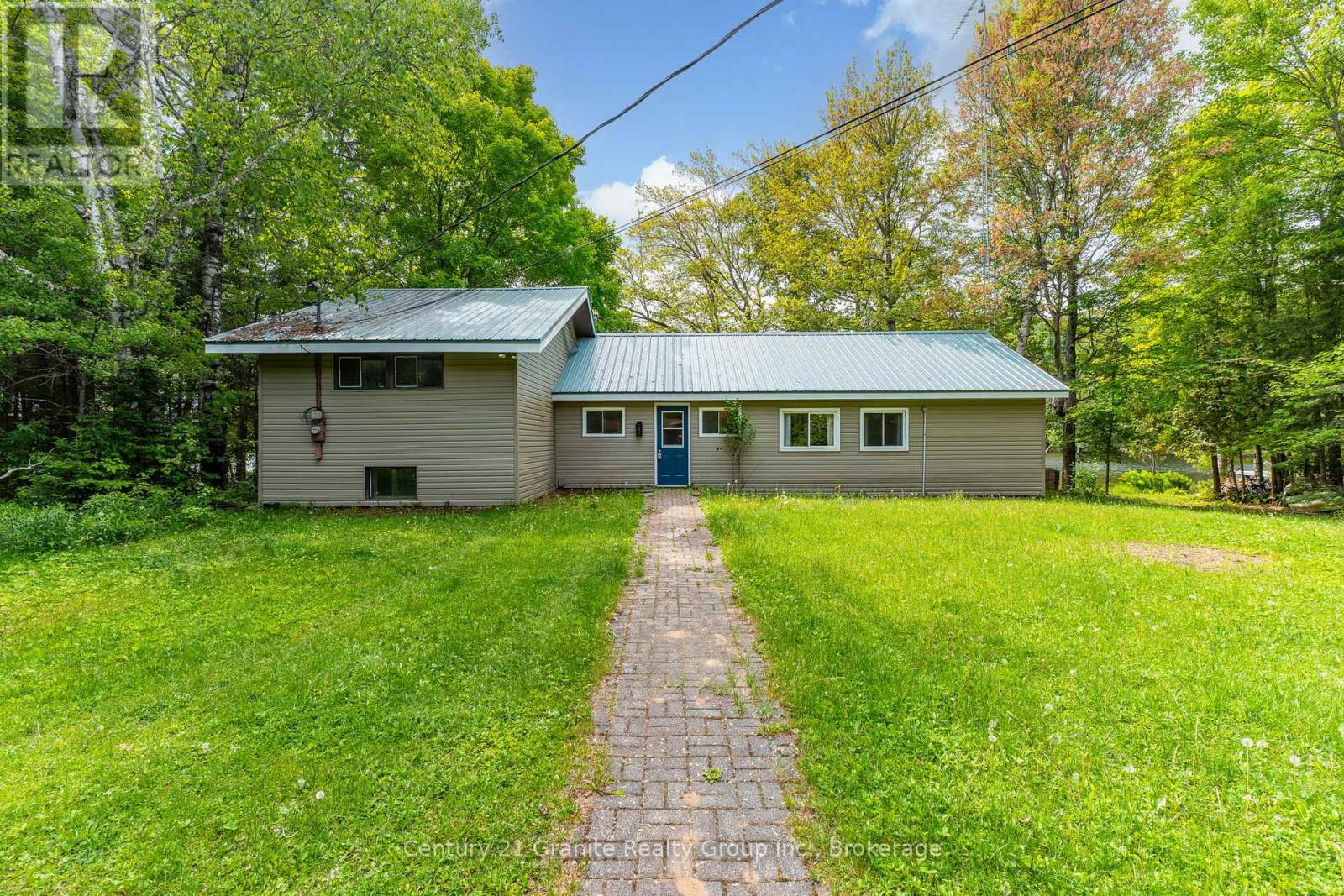 1036 Shirleys Road, Dysart Et Al, Ontario  K0M 1S0 - Photo 4 - X12181283