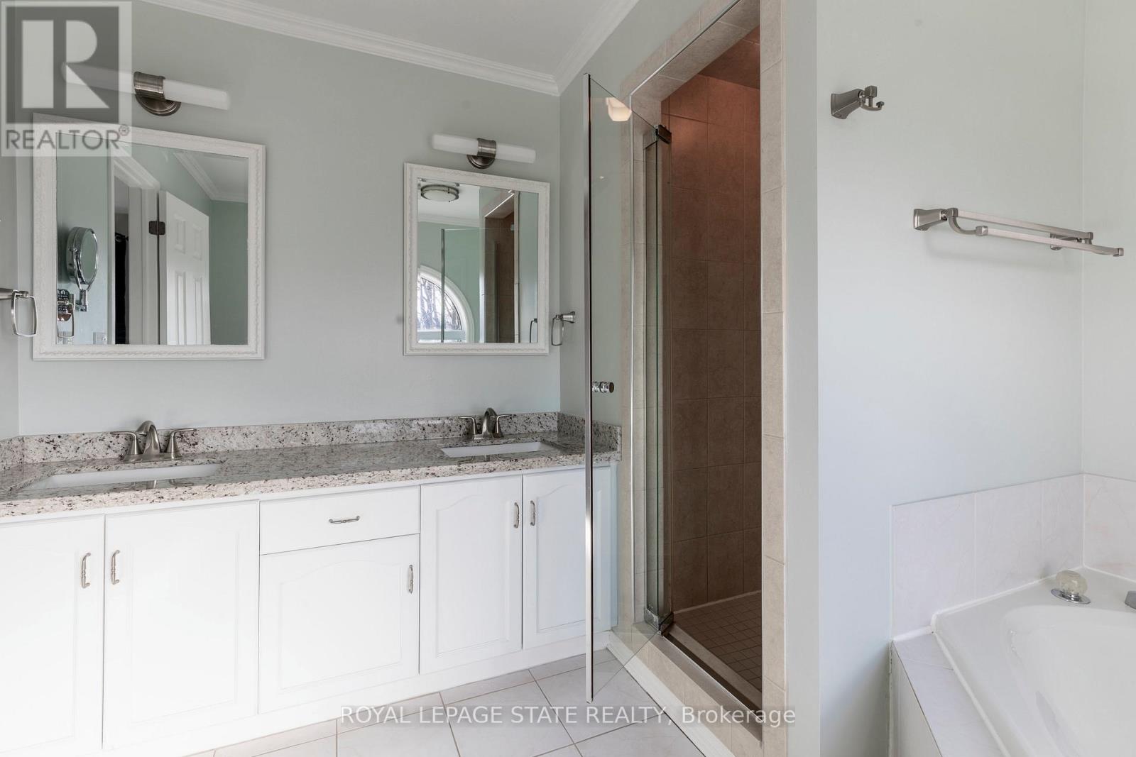 35 Banbury Drive, Hamilton, Ontario  L9K 1H8 - Photo 30 - X12032393