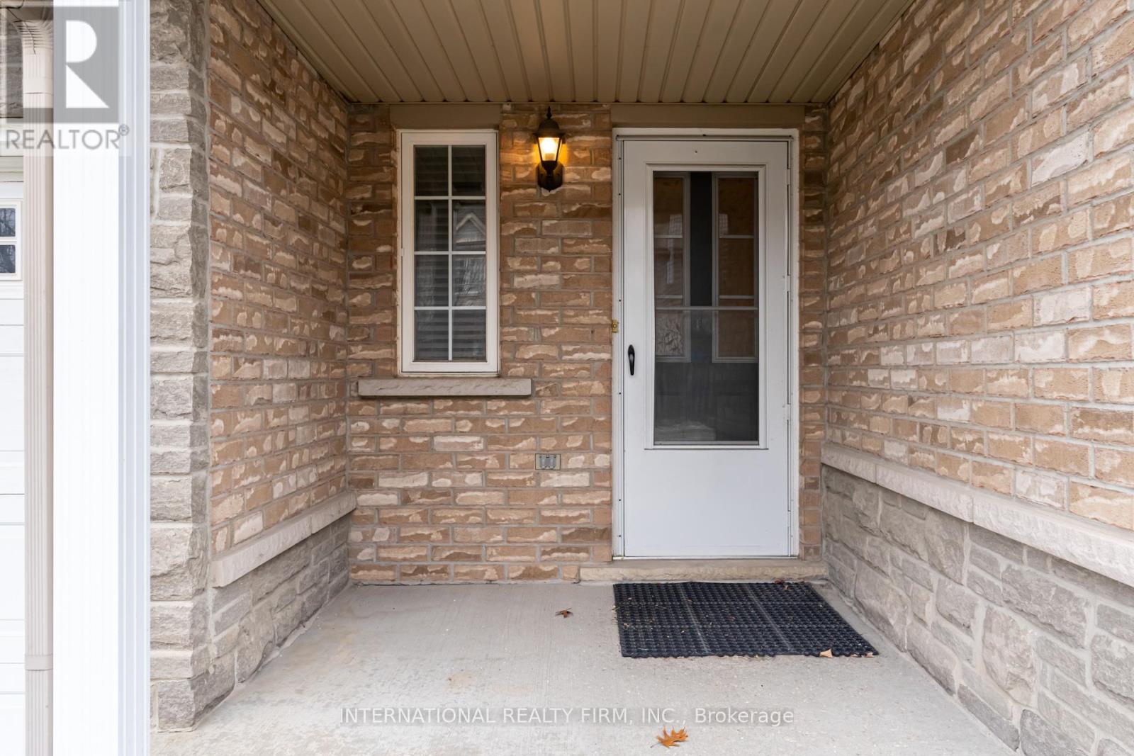 Property at 47 - 7 SOUTHSIDE PLACE image 4