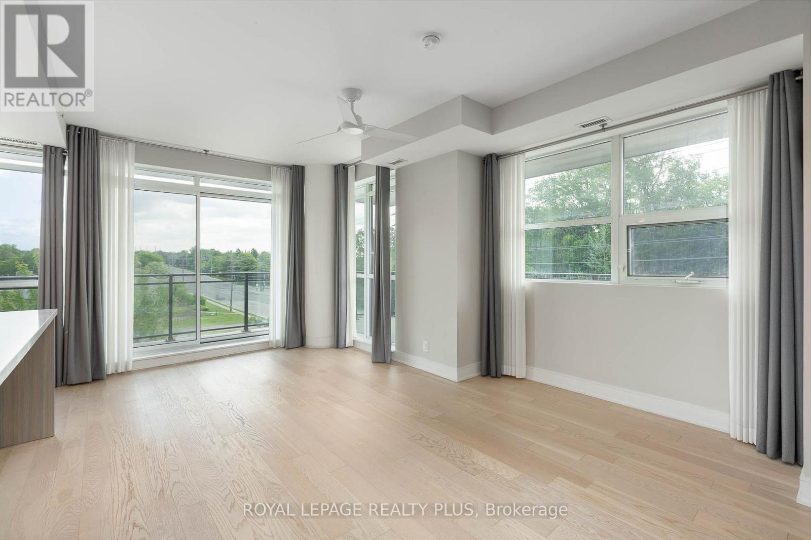 227 - 1575 Lakeshore Road, Mississauga, Ontario  L5J 0B1 - Photo 2 - W12216079