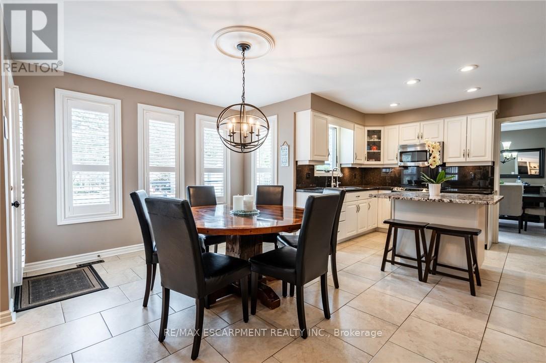 27 Gladiola Drive, Hamilton, Ontario  L0R 1H0 - Photo 11 - X12208453