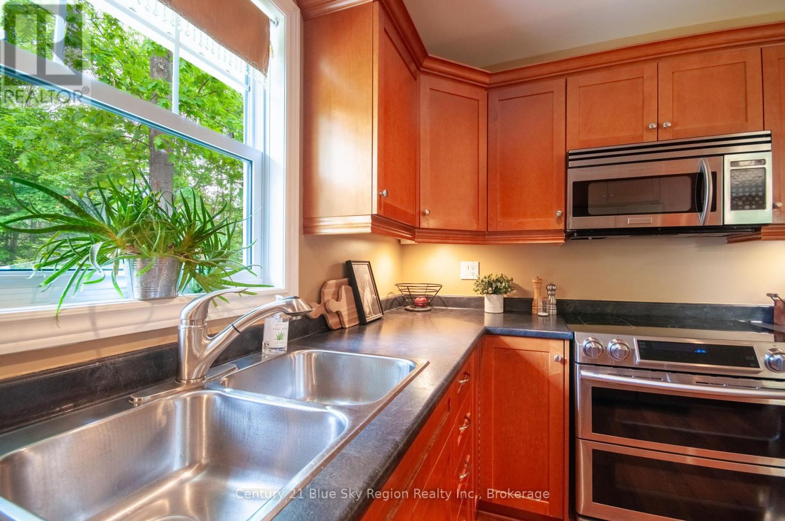 117 Pargeter Drive, East Ferris, Ontario  P0H 1B0 - Photo 12 - X12216737