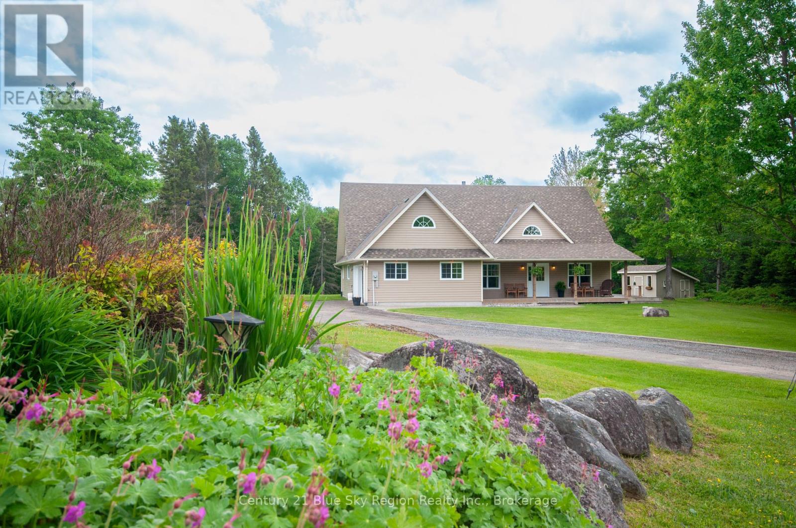 117 Pargeter Drive, East Ferris, Ontario  P0H 1B0 - Photo 2 - X12216737