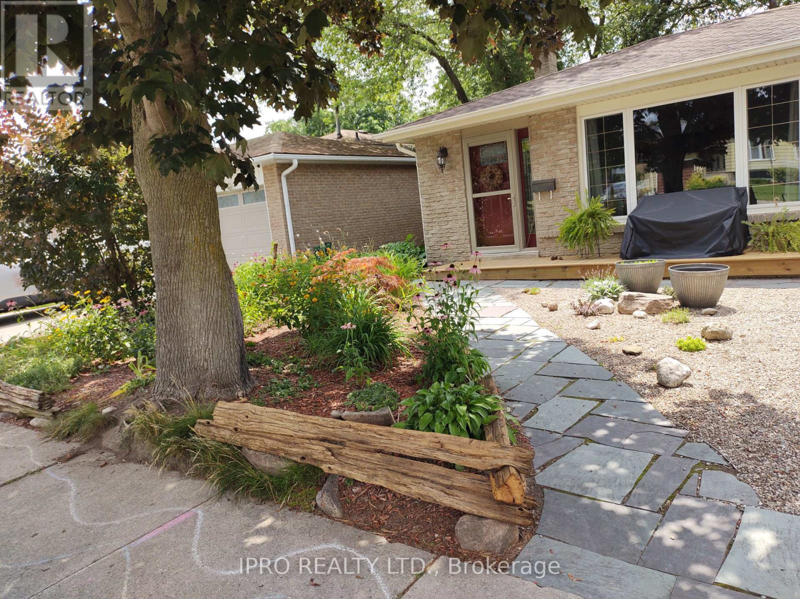 64 Hahn Avenue, Cambridge, Ontario  N3C 2X9 - Photo 27 - X12214874