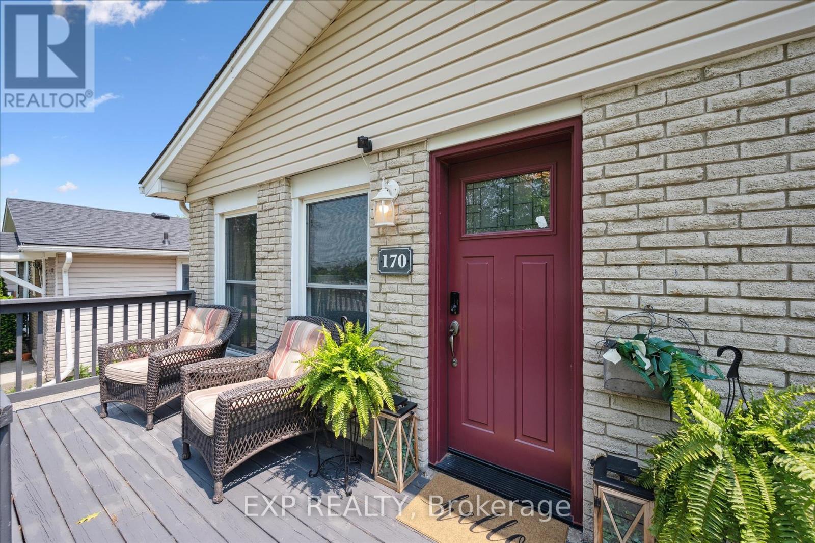 170 Natchez Road, Kitchener, Ontario  N2B 3L2 - Photo 4 - X12215865