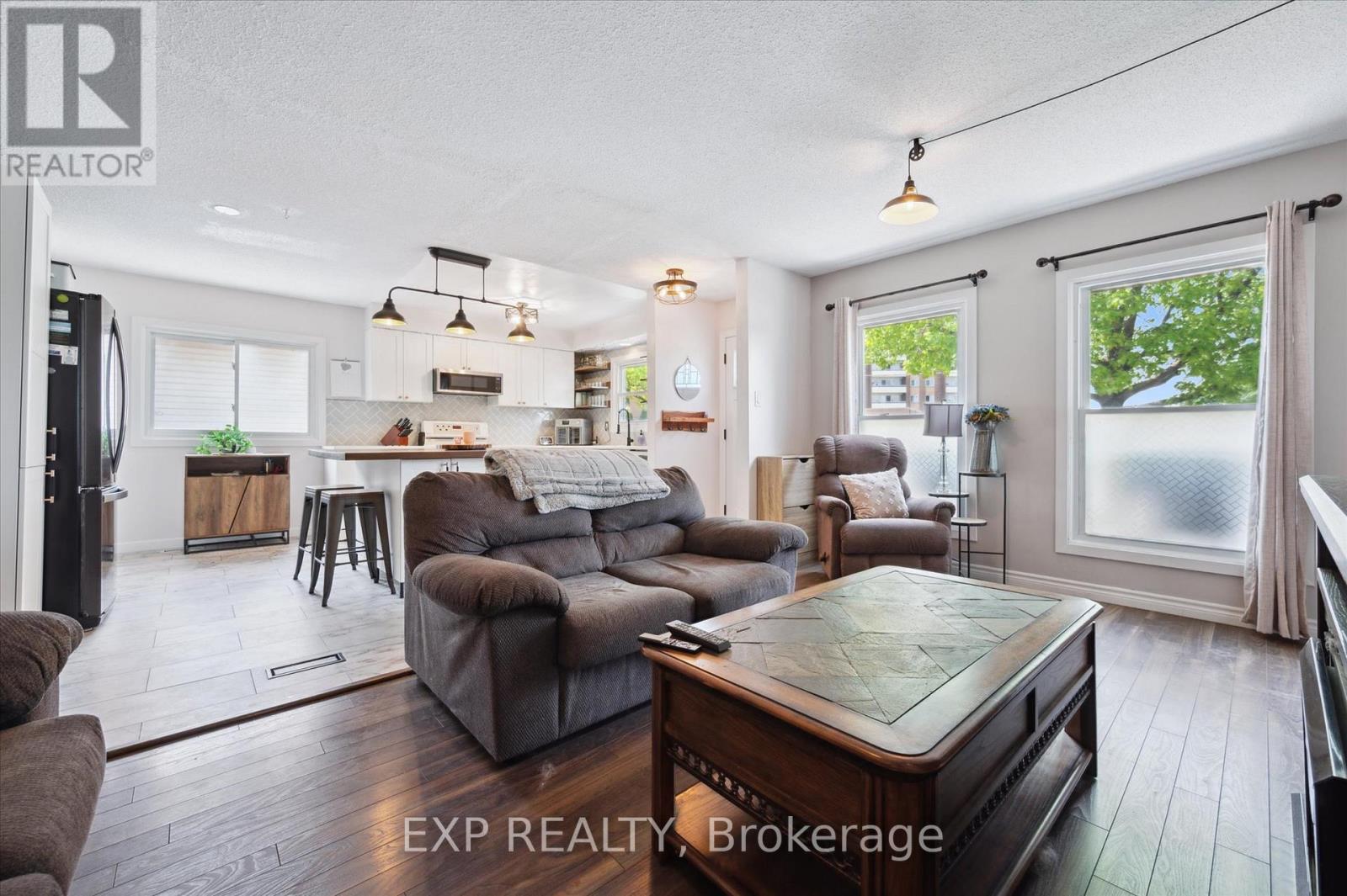 170 Natchez Road, Kitchener, Ontario  N2B 3L2 - Photo 8 - X12215865
