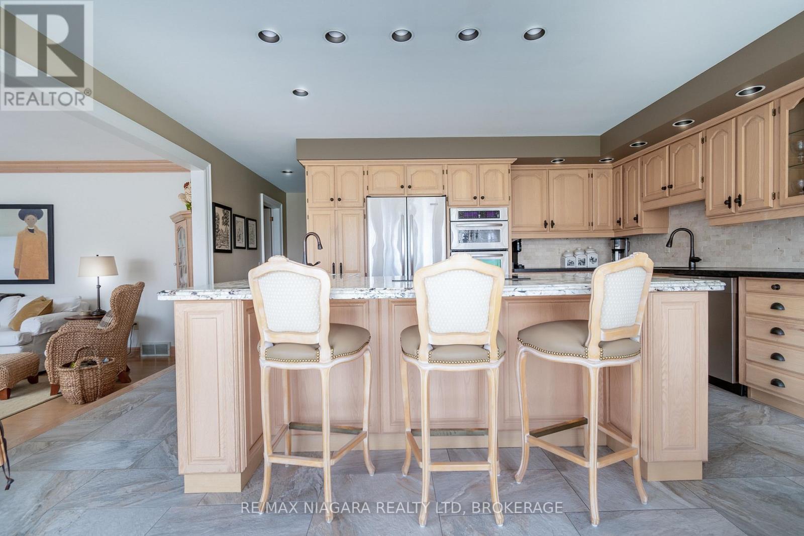 101 Port Master Drive, St. Catharines (Martindale Pond), Ontario  L2N 7H5 - Photo 9 - X12216636