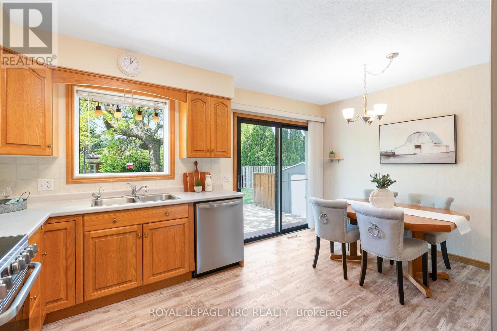 47 Parnell Road, St. Catharines (Vine/linwell), Ontario  L2N 2W5 - Photo 8 - X12216734