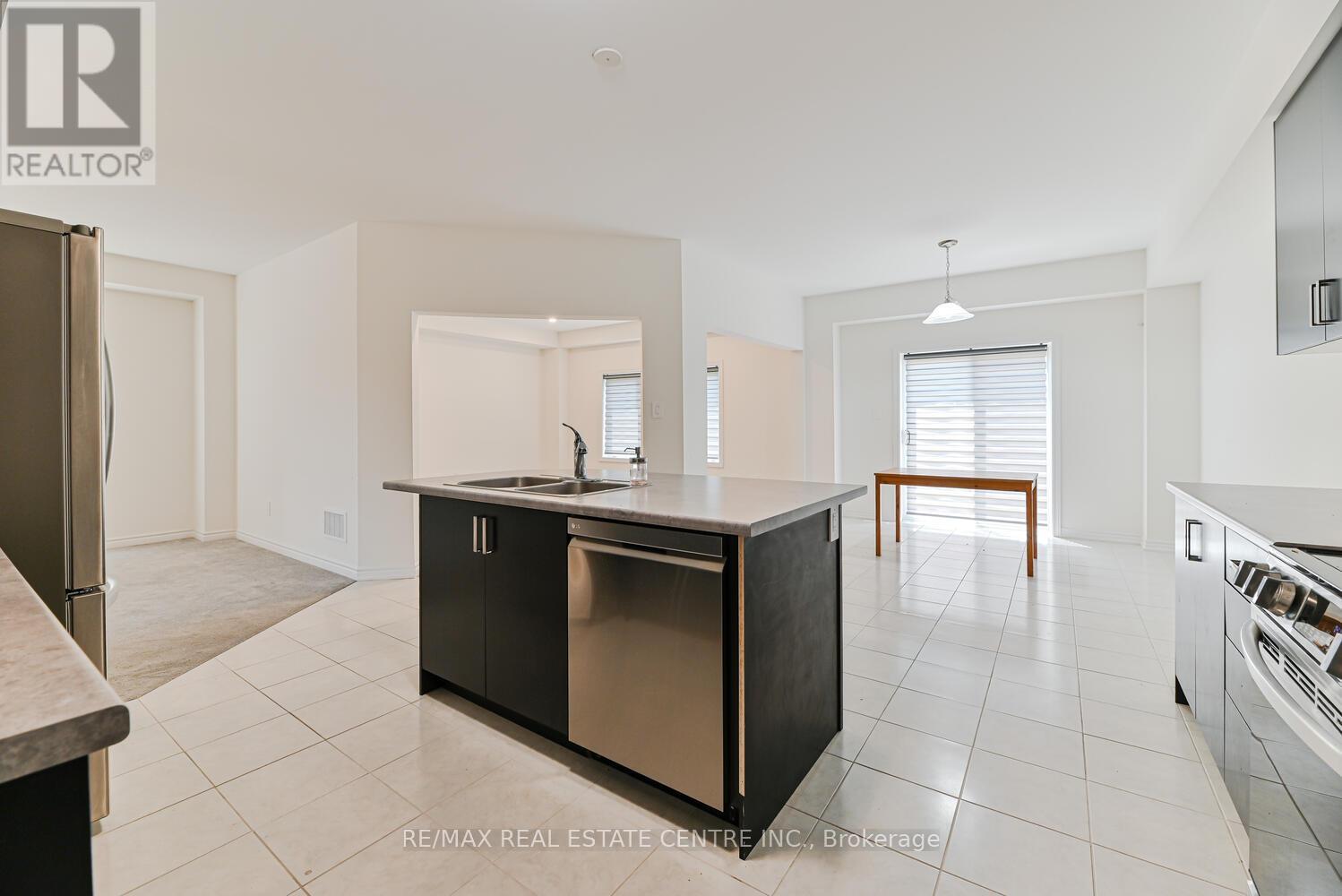 8 Stokes Road, Brant (Paris), Ontario  N3L 3E3 - Photo 12 - X12215951