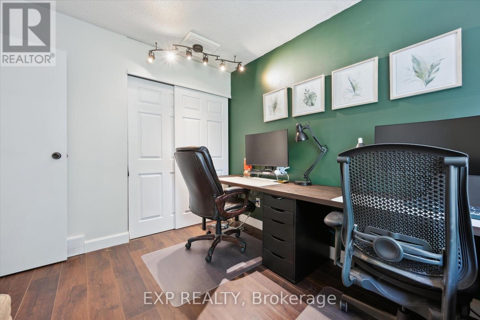 170 Natchez Road, Kitchener, Ontario  N2B 3L2 - Photo 17 - X12215865