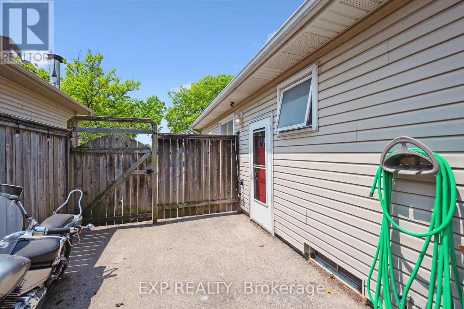 170 Natchez Road, Kitchener, Ontario  N2B 3L2 - Photo 28 - X12215865