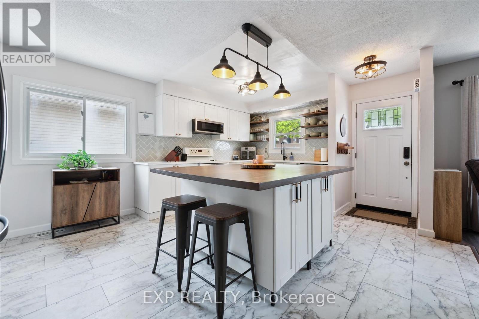 170 Natchez Road, Kitchener, Ontario  N2B 3L2 - Photo 9 - X12215865