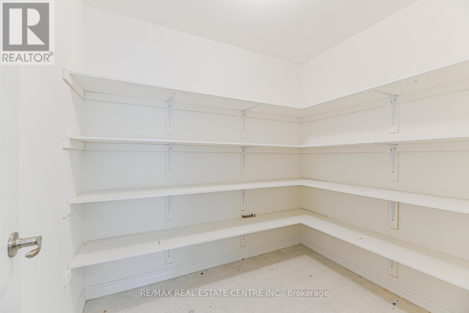 8 Stokes Road, Brant (Paris), Ontario  N3L 3E3 - Photo 13 - X12215951