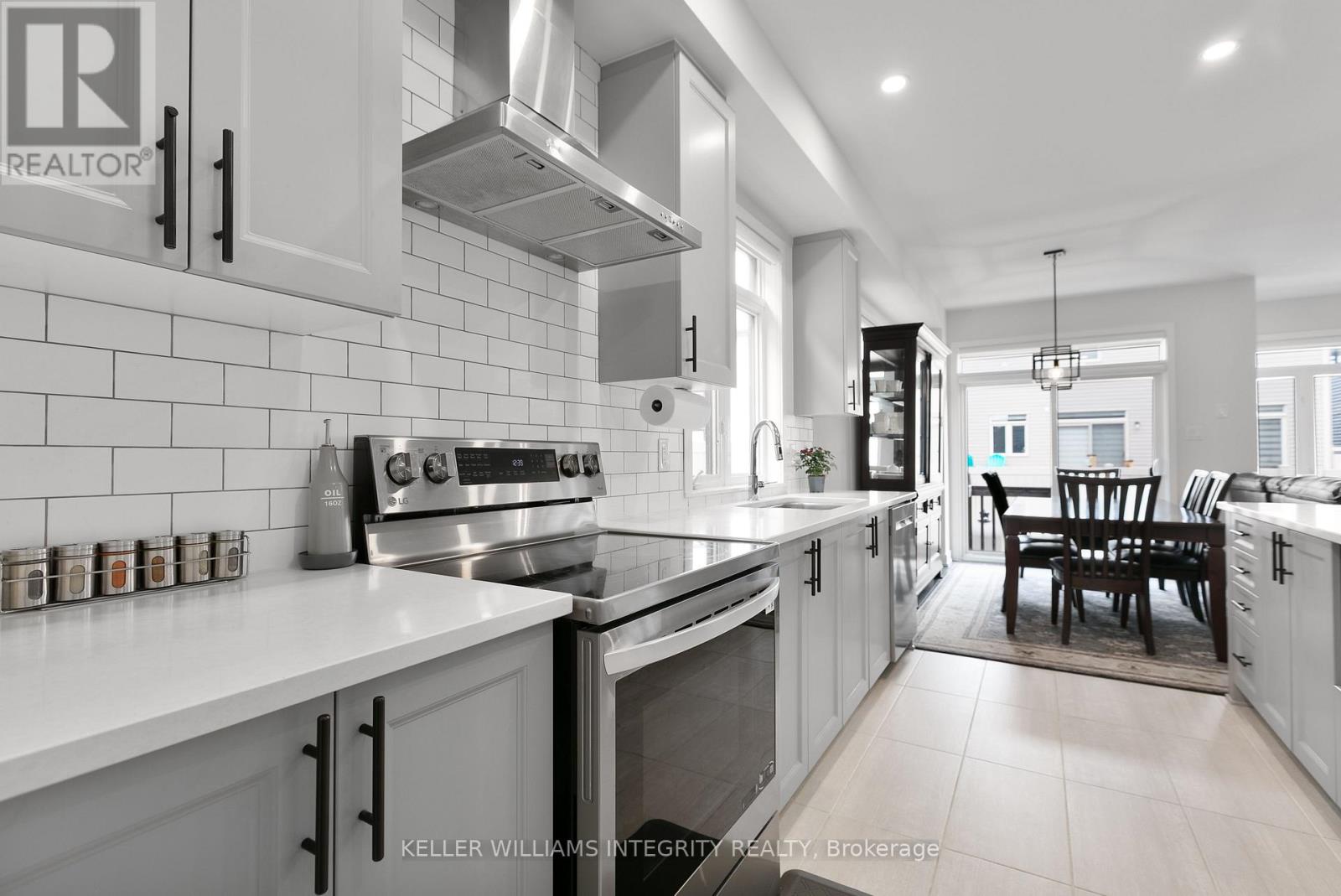 249 Fountainhead Drive, Ottawa, Ontario  K1W 0H4 - Photo 15 - X12192503