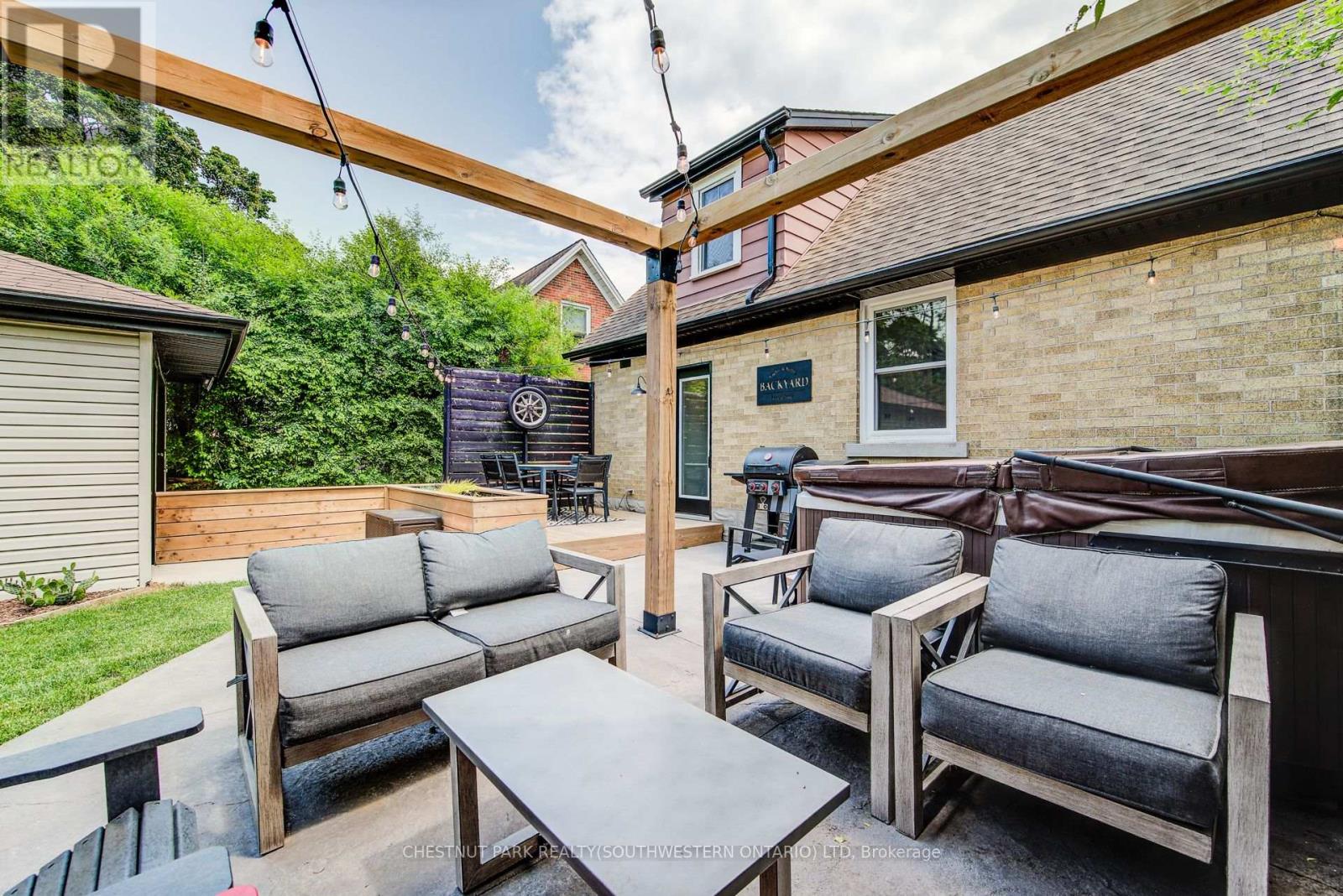 256 Mansion Street, Kitchener, Ontario  N2H 2K7 - Photo 40 - X12215952