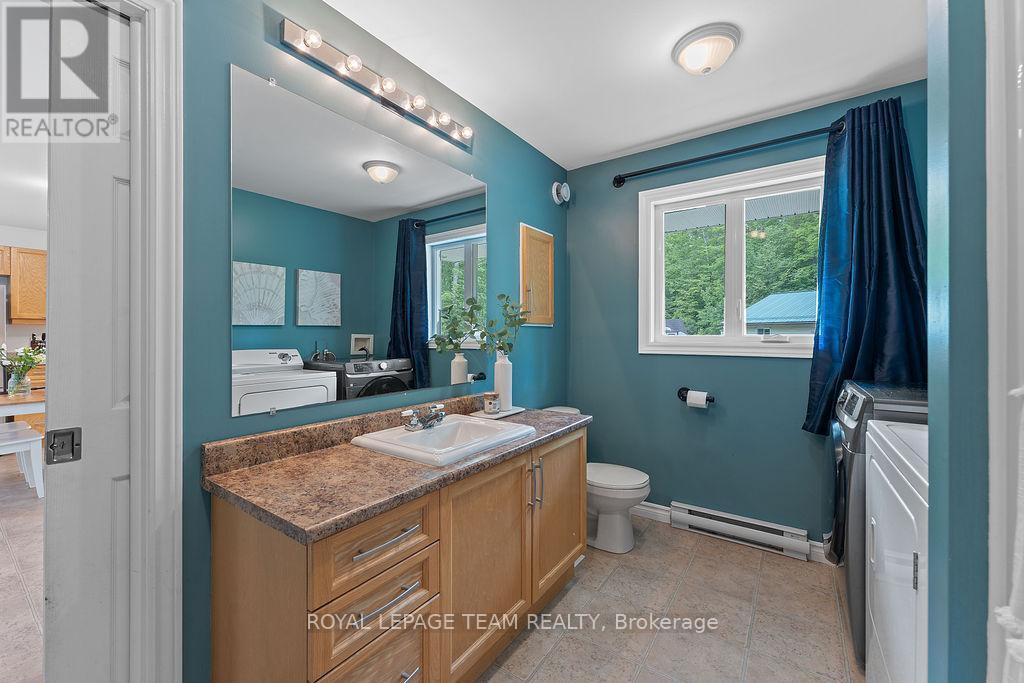 2442 White Lake Road, Mcnab/braeside, Ontario  K7S 3G9 - Photo 20 - X12216486