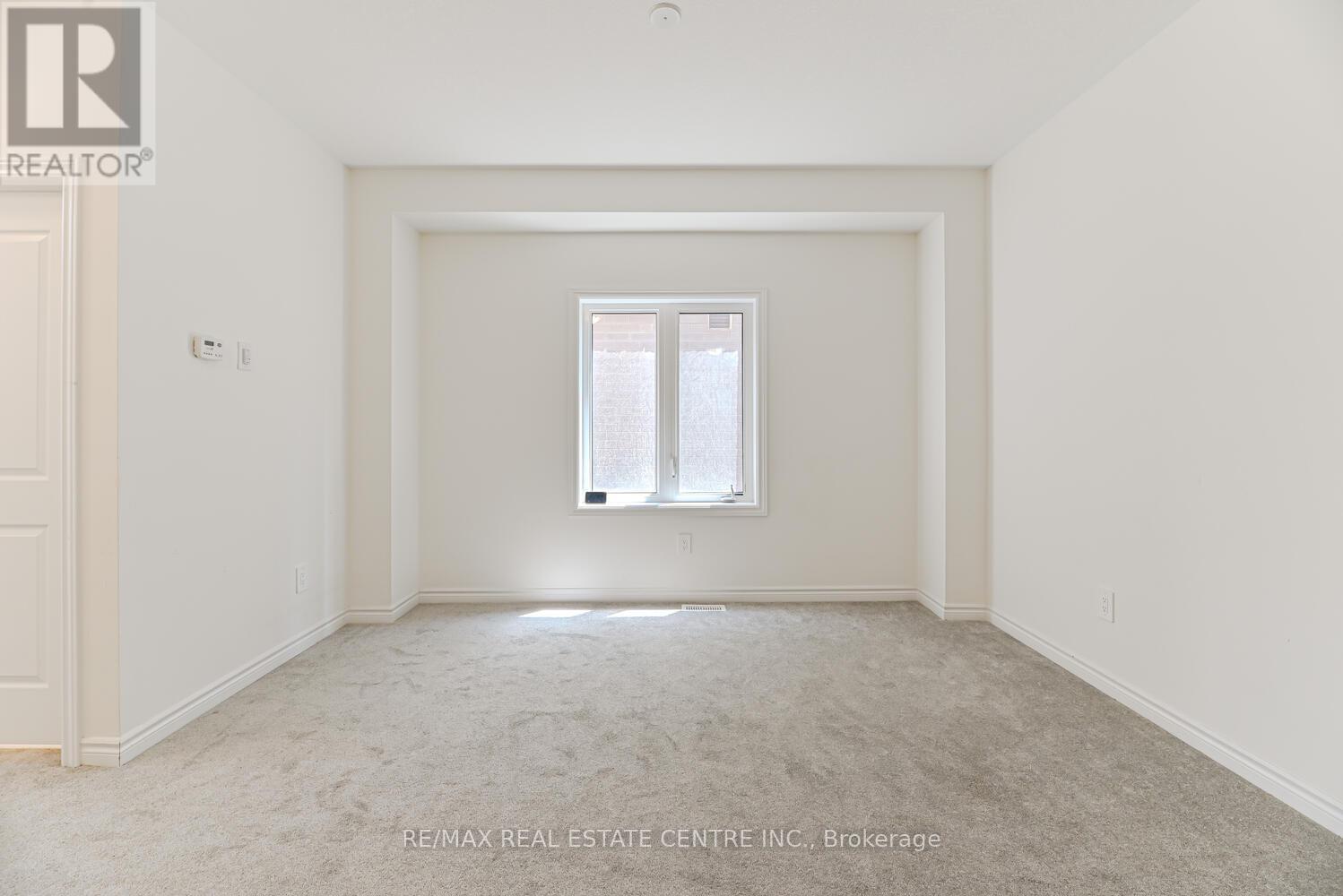 8 Stokes Road, Brant (Paris), Ontario  N3L 3E3 - Photo 7 - X12215951