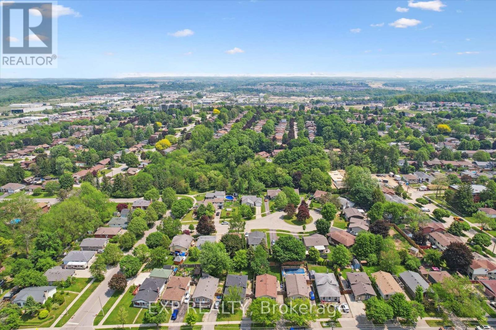 170 Natchez Road, Kitchener, Ontario  N2B 3L2 - Photo 33 - X12215865