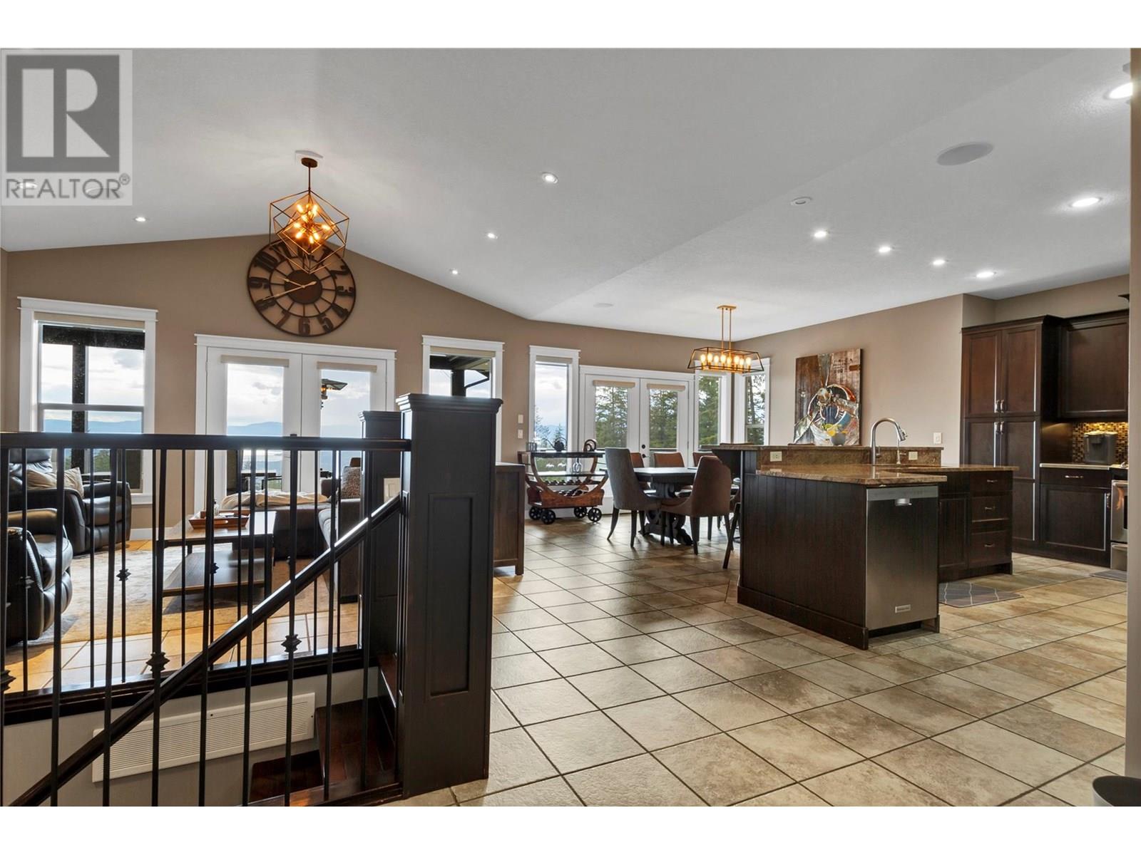 6032 Lynx Drive, Vernon, British Columbia  V1B 3J5 - Photo 15 - 10352002