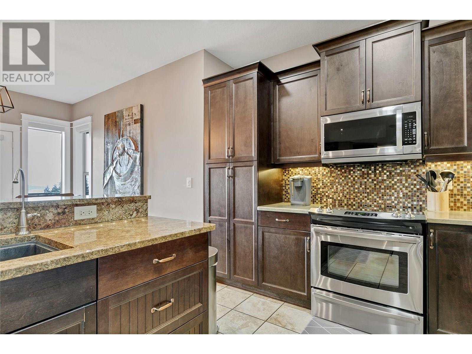 6032 Lynx Drive, Vernon, British Columbia  V1B 3J5 - Photo 8 - 10352002