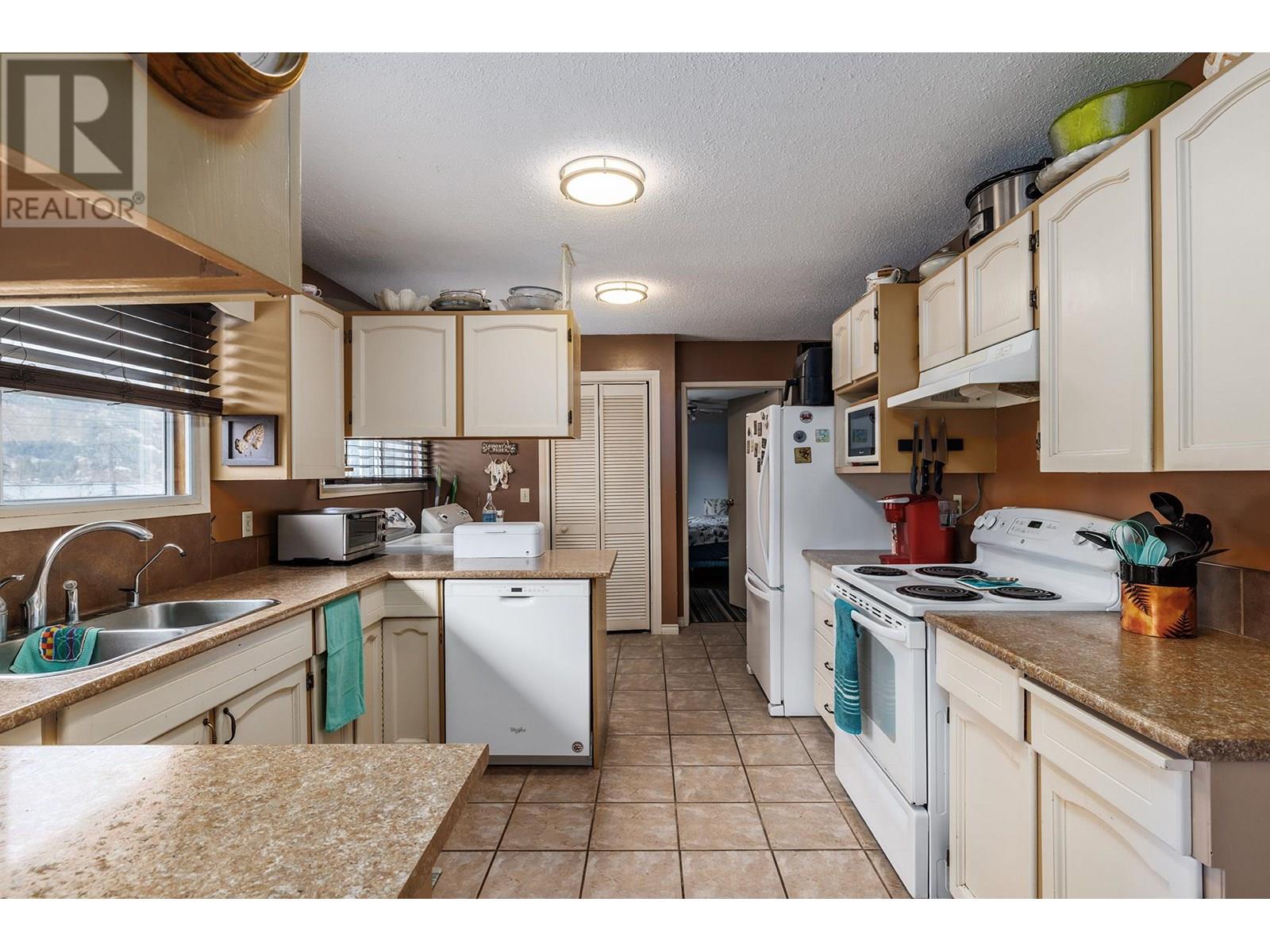 15911 Trask Road, Lake Country, British Columbia  V4V 2H9 - Photo 14 - 10351801
