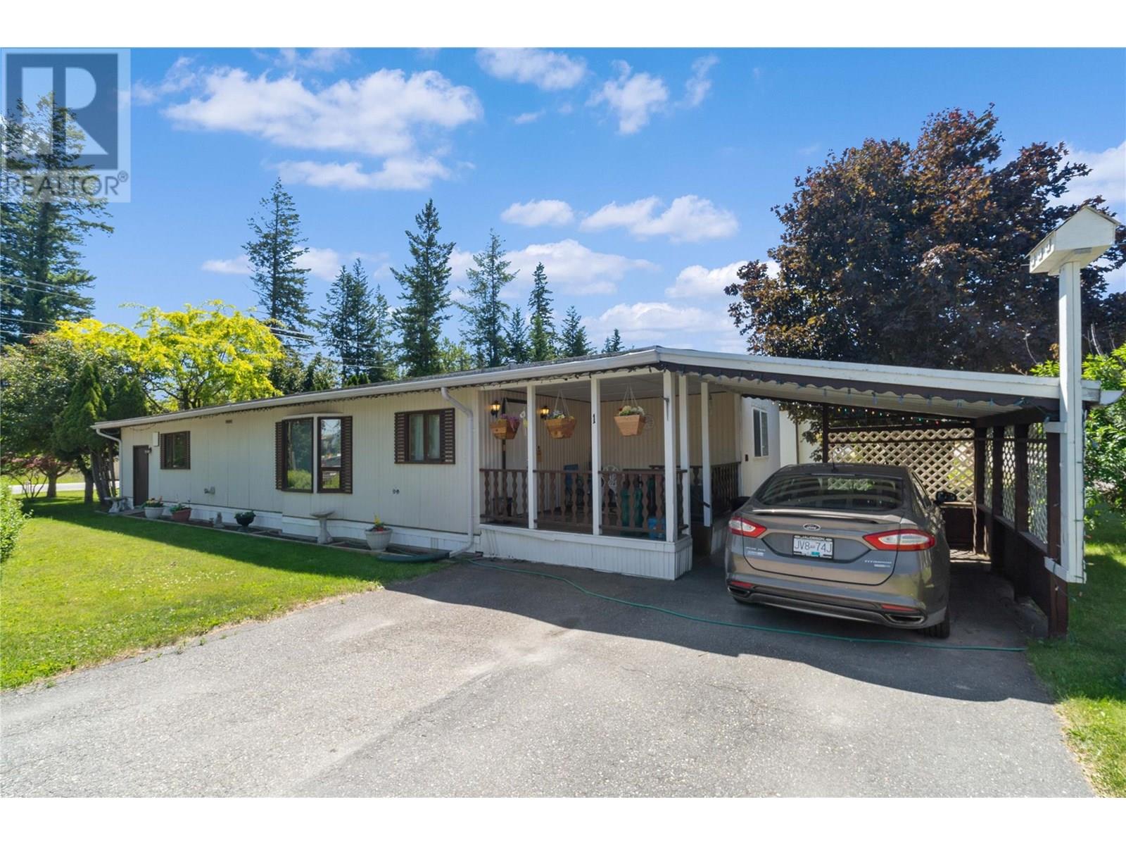 1361 30 Street SE Unit# 1, Salmon Arm, British Columbia