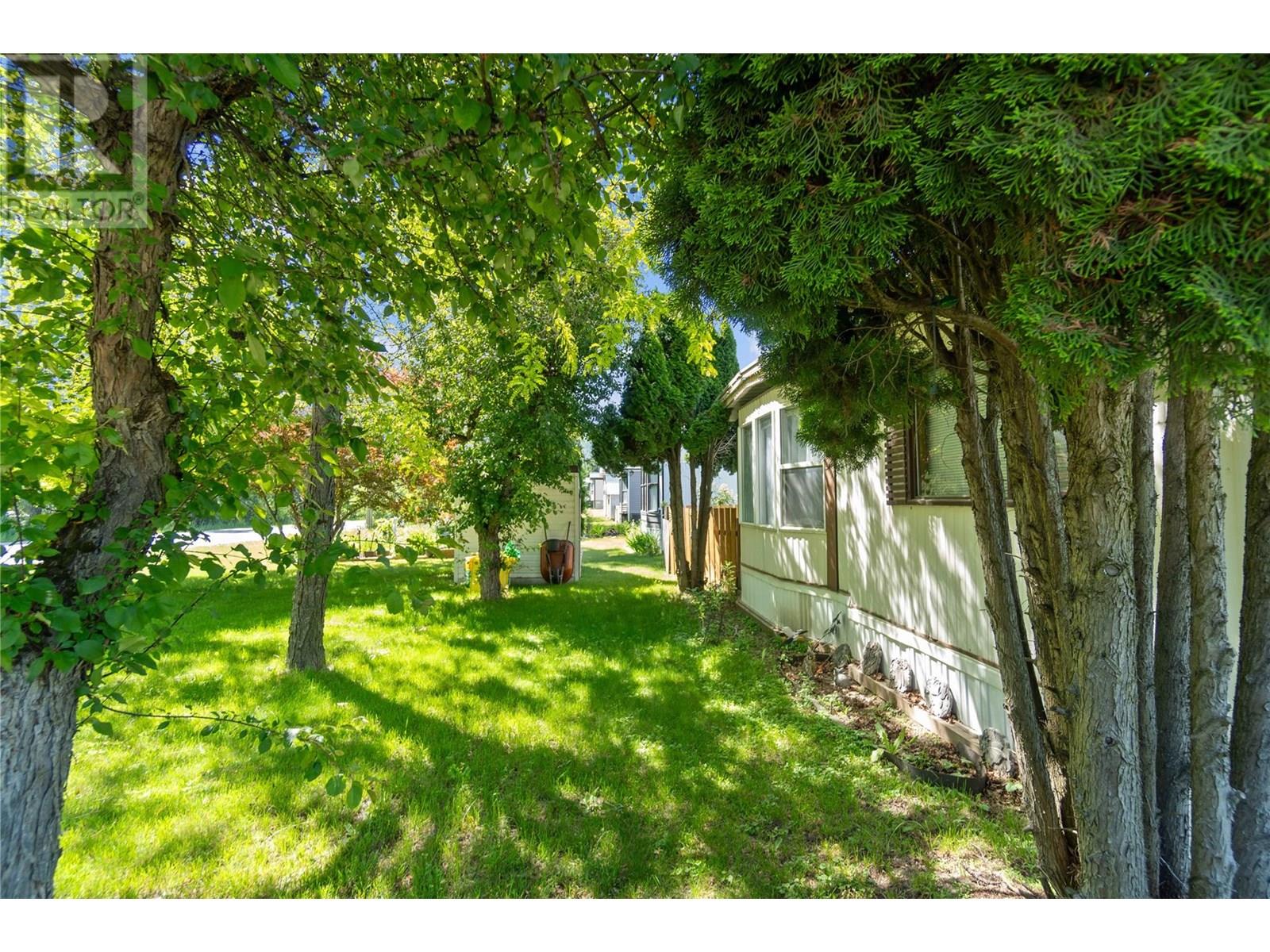 1361 30 Street Se Unit# 1, Salmon Arm, British Columbia  V1E 2N4 - Photo 40 - 10351786