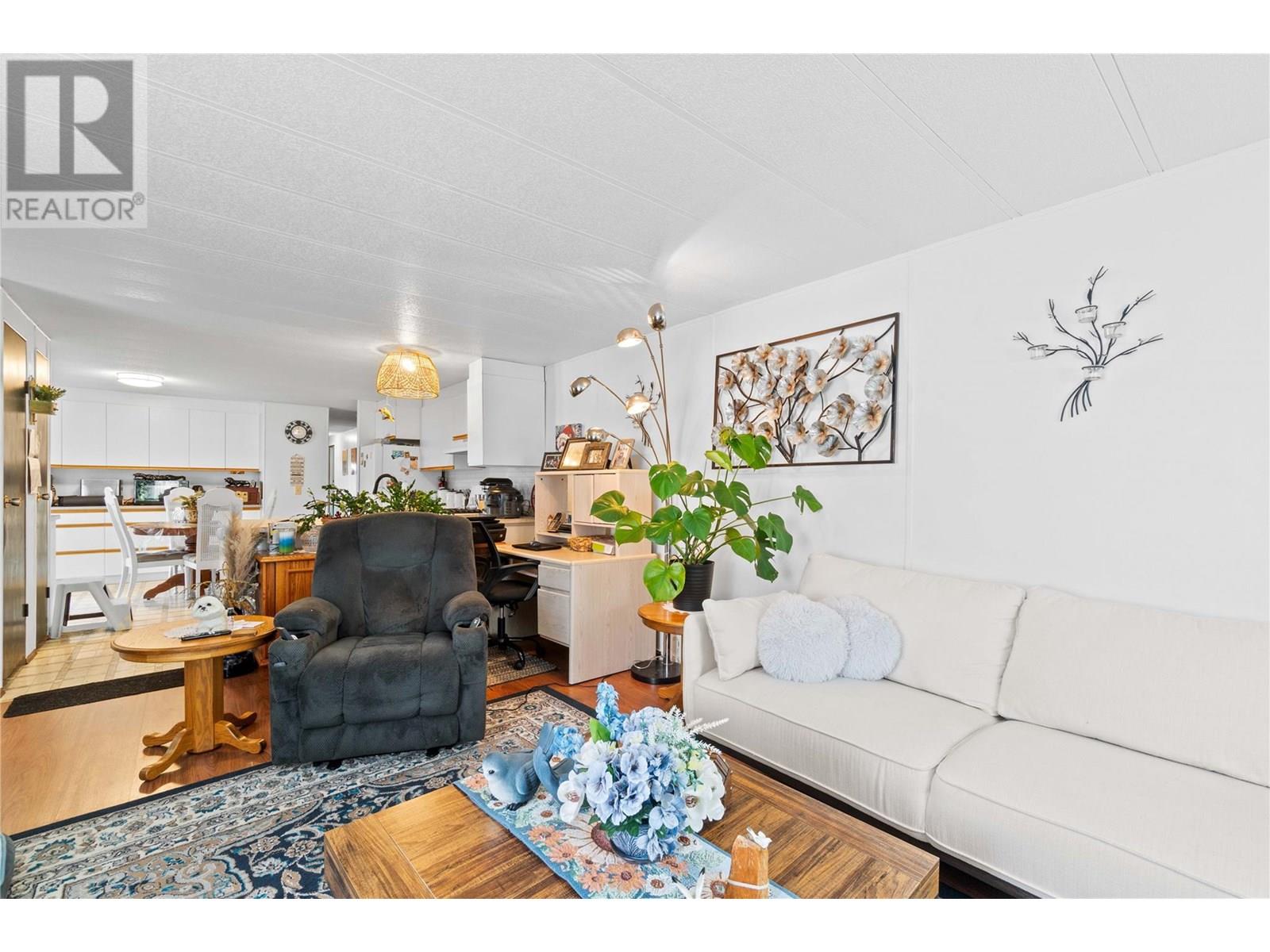 1361 30 Street Se Unit# 1, Salmon Arm, British Columbia  V1E 2N4 - Photo 7 - 10351786