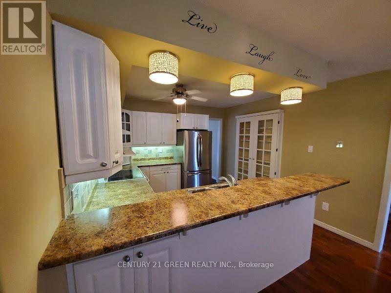 773 Berkshire Drive, London South, Ontario  N6J 3S5 - Photo 3 - X12215984