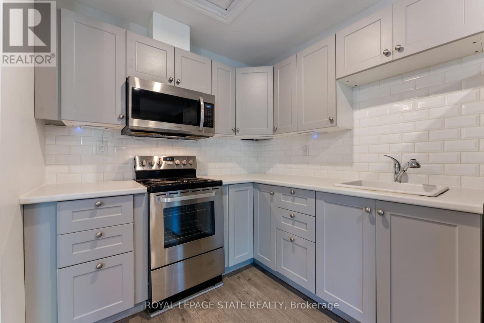 3 - 154 James Street S, Hamilton, Ontario  L8P 3A2 - Photo 6 - X12215993