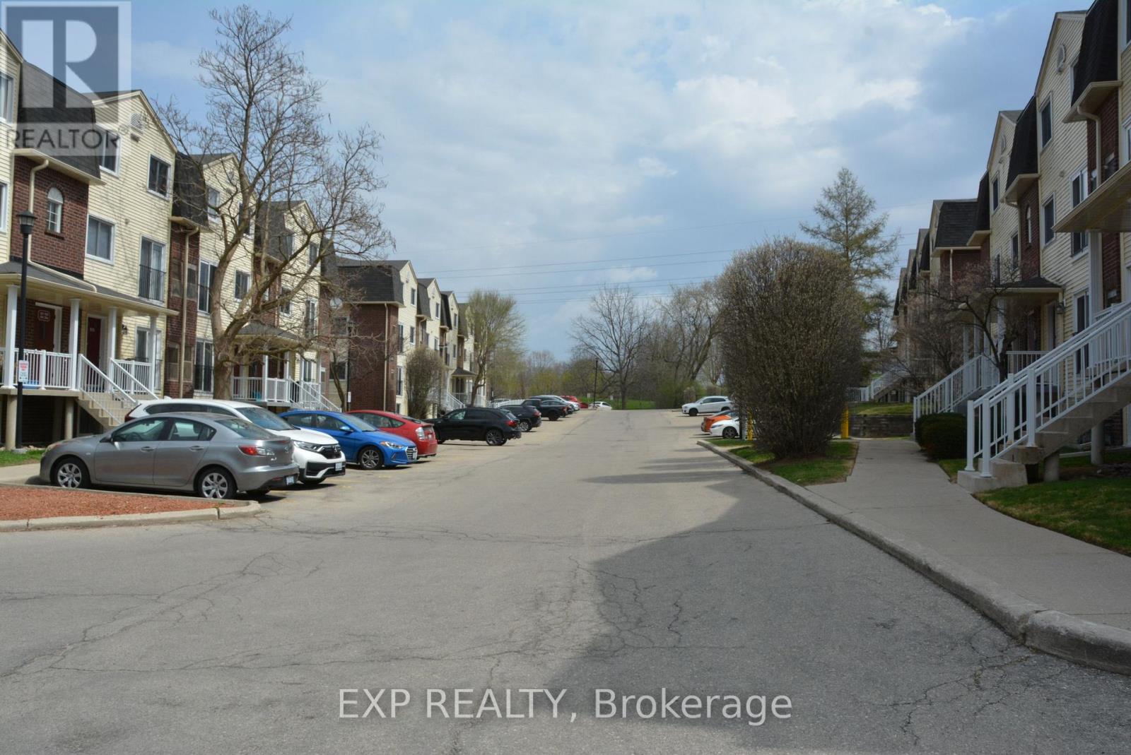202 - 454 Janefield Avenue N, Guelph, Ontario  N1G 4R8 - Photo 2 - X12215989