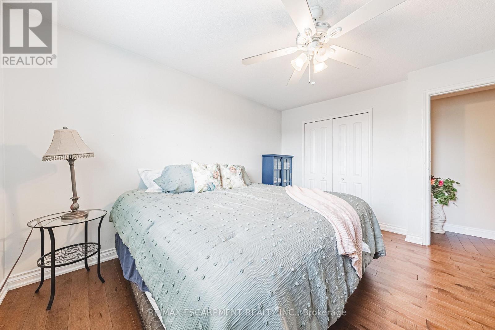 2 Antoinette Court, Hamilton, Ontario  L9B 2E7 - Photo 30 - X12215953