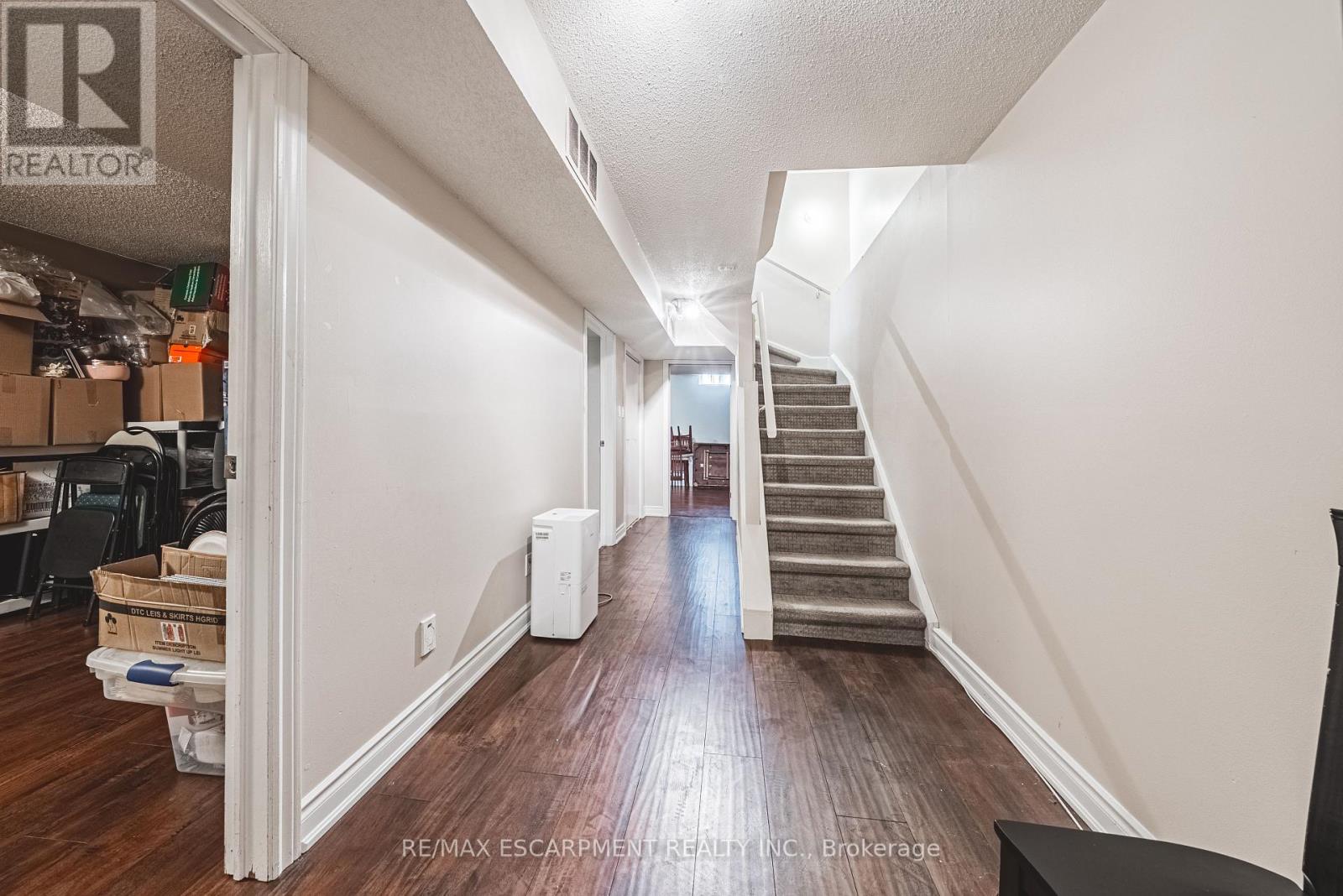 2 Antoinette Court, Hamilton, Ontario  L9B 2E7 - Photo 31 - X12215953