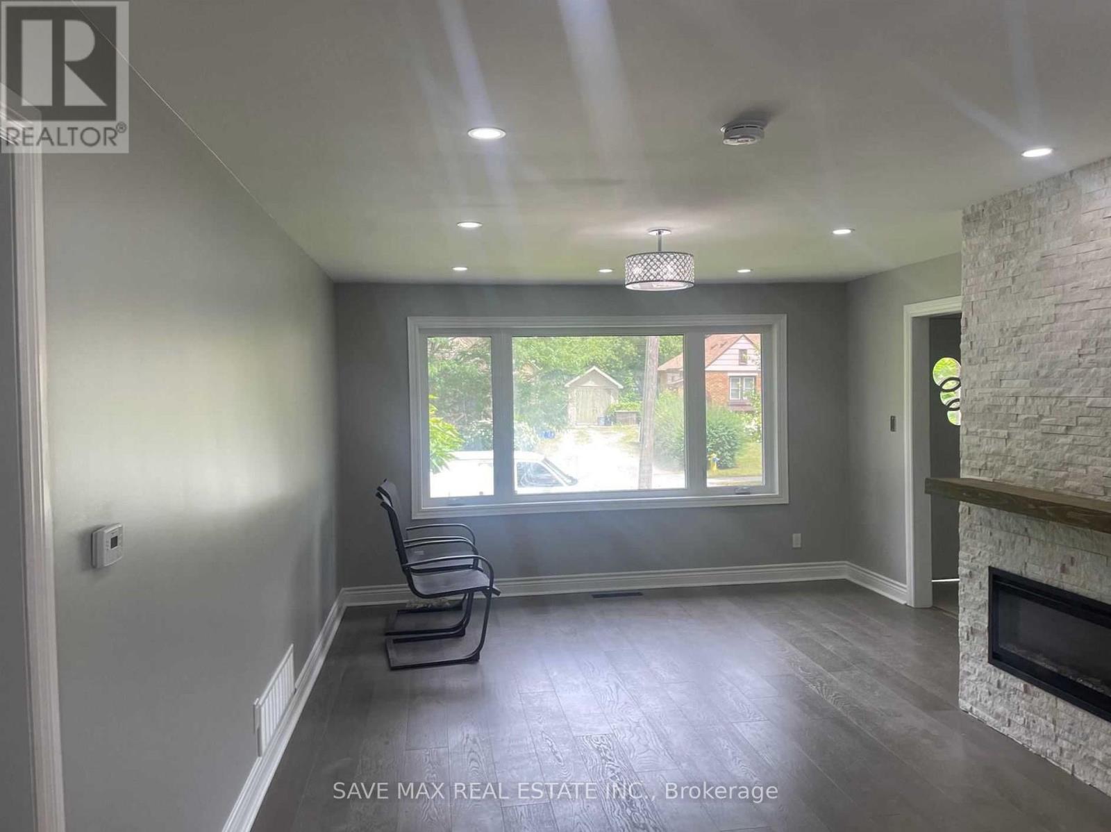 15 Orchard Street W, London South, Ontario  N6J 2R3 - Photo 8 - X12216028