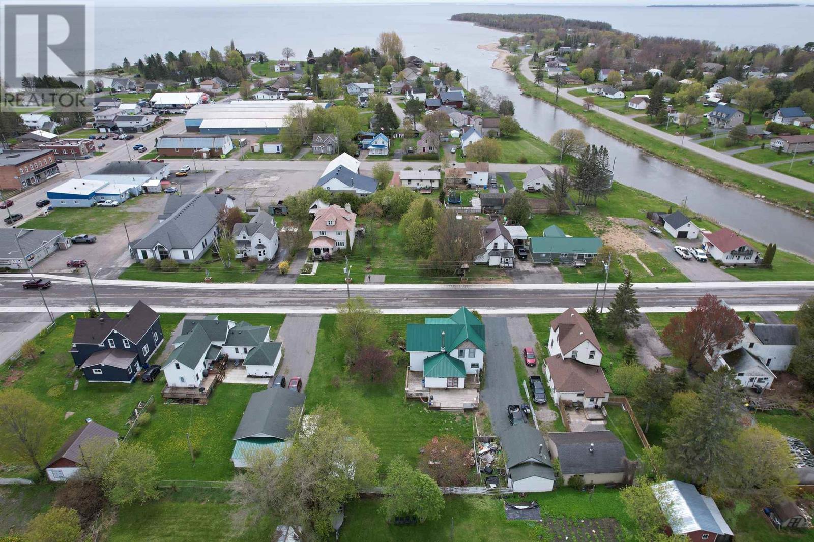 22 Huron St, Thessalon, Ontario  P0R 1L0 - Photo 2 - SM251251