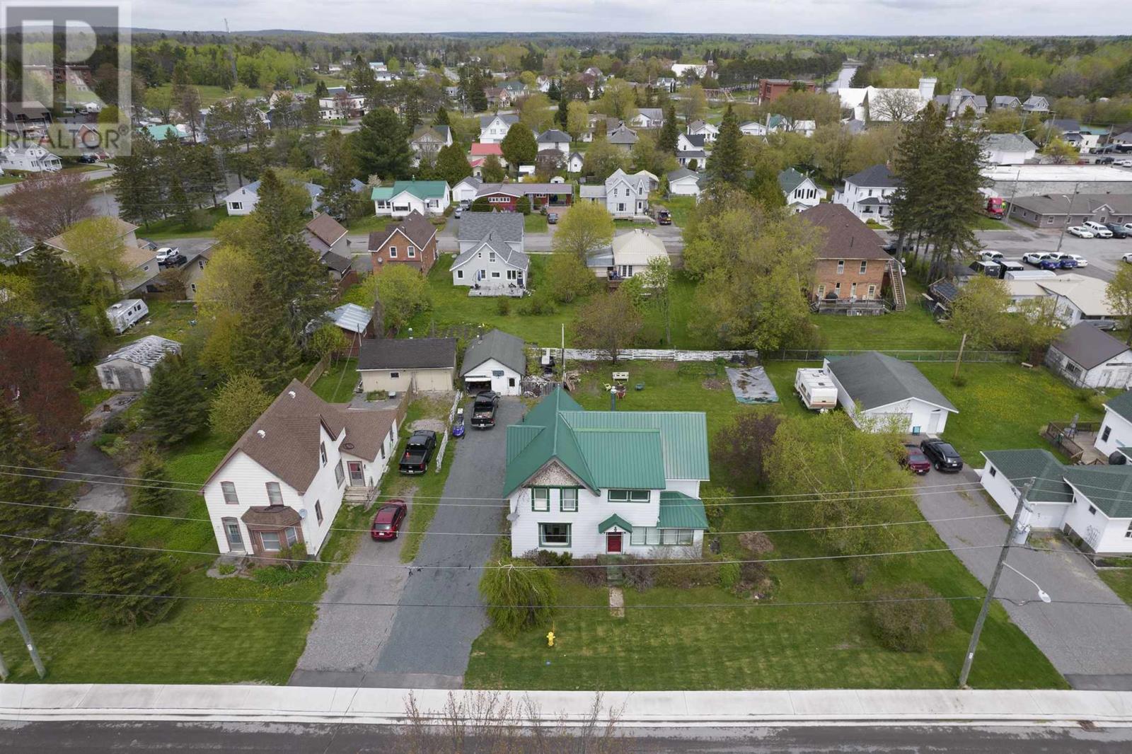 22 Huron St, Thessalon, Ontario  P0R 1L0 - Photo 3 - SM251251