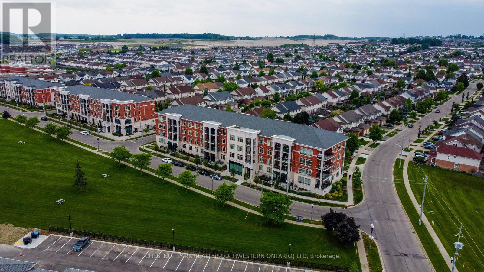 213 - 195 Commonwealth Street, Kitchener, Ontario  N2E 0H5 - Photo 2 - X12216094