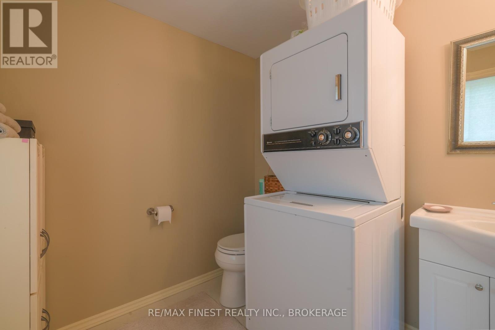 1687 Harten Lane, Kingston (Kingston East (Incl Cfb Kingston)), Ontario  K7L 4V1 - Photo 17 - X12216648