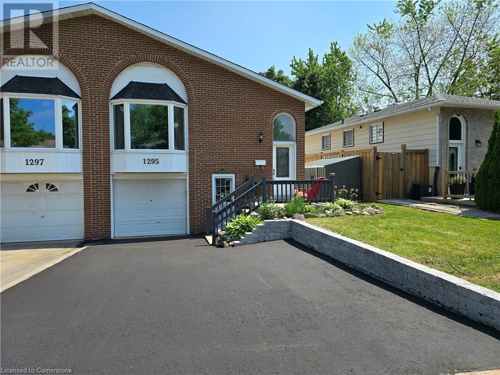 1295 Consort Crescent, Burlington, Ontario  L7M 1J8 - Photo 2 - 40740480